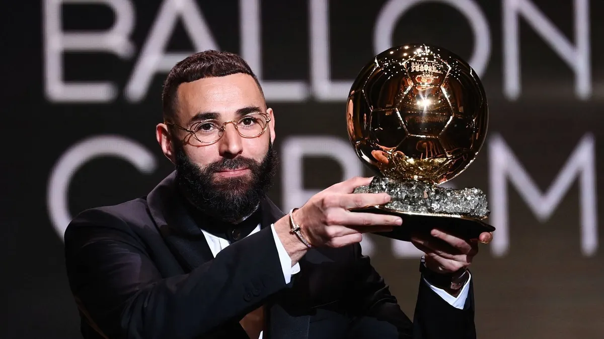 Karim Benzema Raih Ballon d&rsquo;Or 2022, Sebut Zidane dan Ronaldo Adalah Panutan