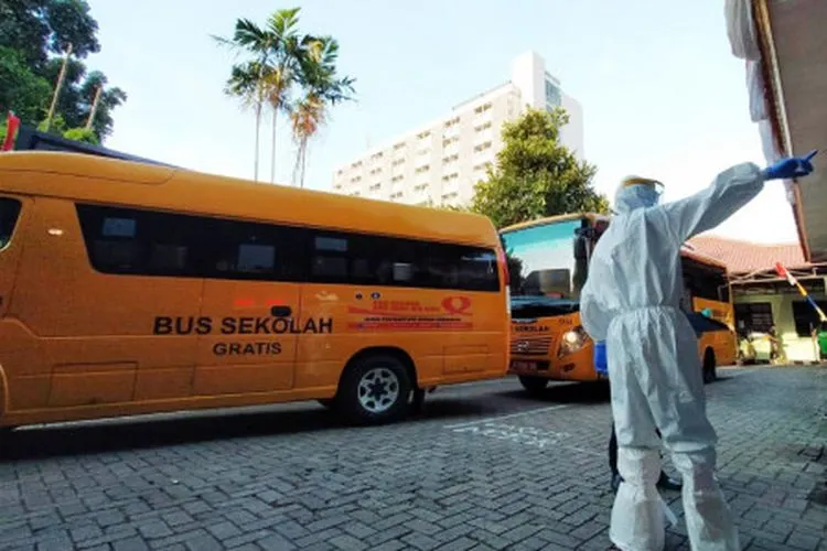 Bus Sekolah DKI Evakuasi Ratusan Pasien Covid-19 ke Wisma Atlet (Ilustrasi/ istimewa)