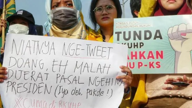Ilustrasi demo RKUHP.