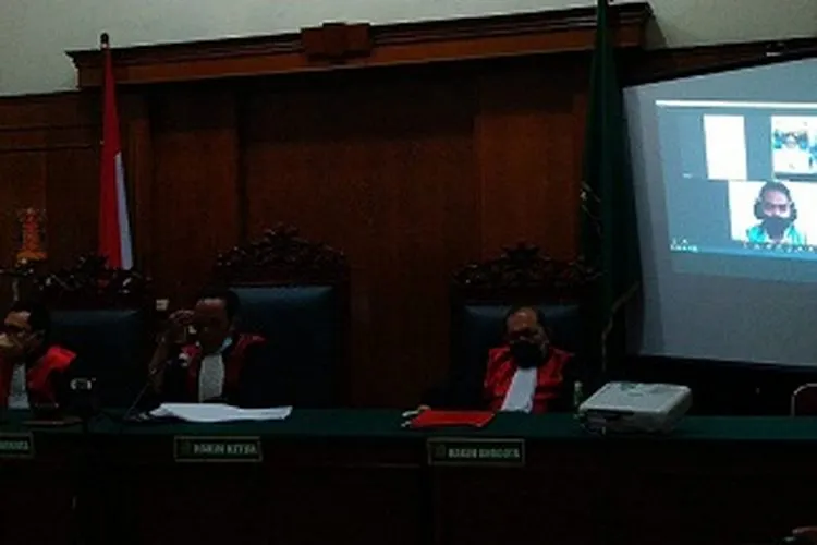 Suasana sidang virtual Gilang “fetish” di PN Surabaya, Rabu (3/3/2021). (Humas PN Surabaya)