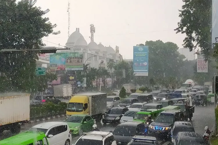 Kota Bogor saat diguyur hujan deras/ayobogor/yogi faisal
