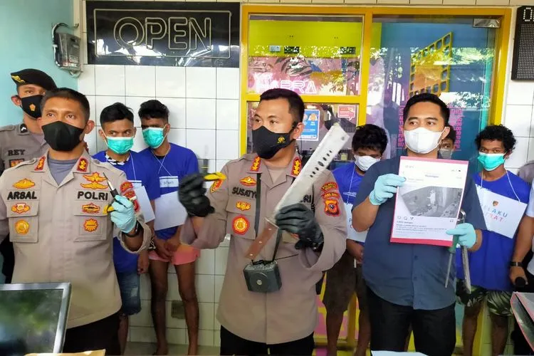 Demi Minuman, 6 Pemuda Bogor Nekat Bobol Cafe Hingga Toko HP (Yogi Faisal/ AyoBogor)