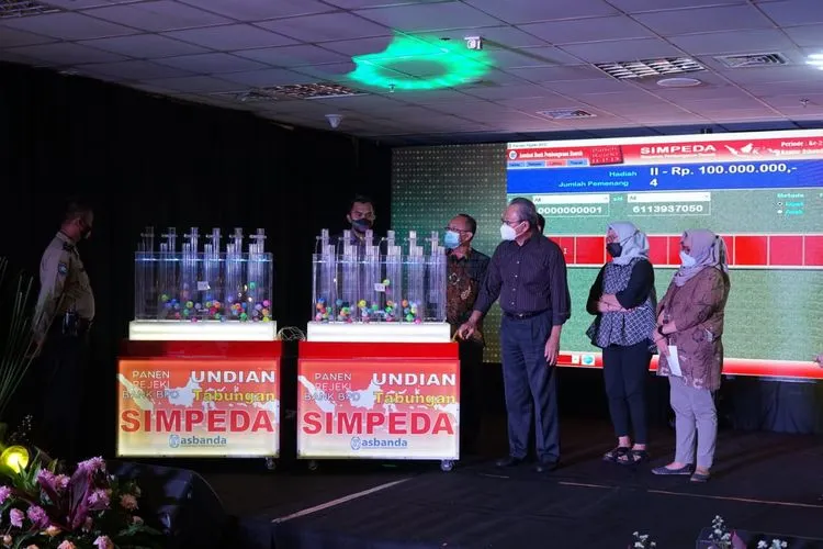 Nasabah bank bjb Memenangkan Undian Nasional Simpeda Periode ke II Tahun  XXXI-2021