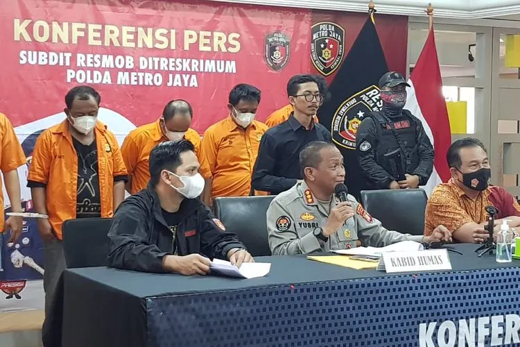 Kelima pelaku diamankan di Polda Metro Jaya. (Ayojakarta.com/Fichrihakiim)