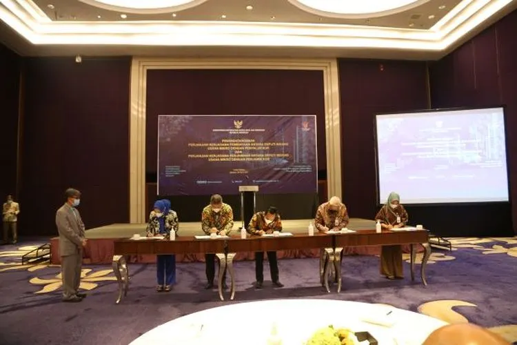 bank bjb Tandatangani Perjanjian Kerjasama Penyaluran KUR dengan Kemenkop UKM