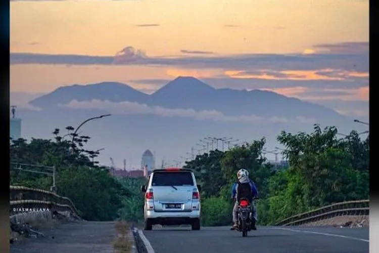 Penampakan Gunung Gede Pangrango terlihat lagi dari Ibu Kota Jakarta (Instagram)