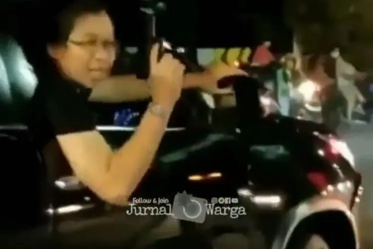 Pengakuan Pengemudi Fortuner Acungkan Pistol ke Warga Karena Ketakutan