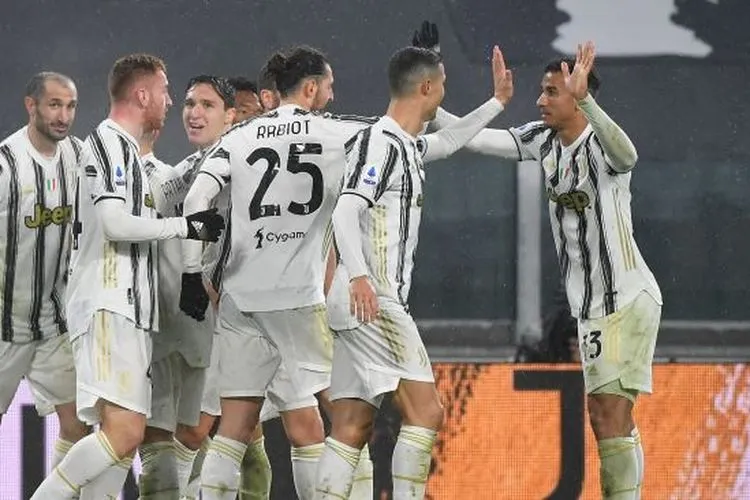 Penyerang Juventus Cristiano Ronaldo merayakan golnya. [Isabella BONOTTO / AFP]