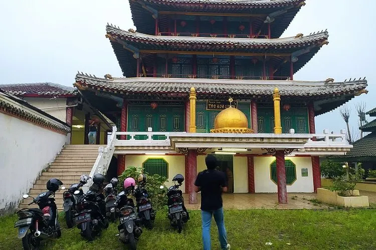 Masjid Jami Tan Kok Liong yang dibangun almarhum Anton Medan untuk menyiarkan agama Islam. (Ayobogor/Yogi Faisal)