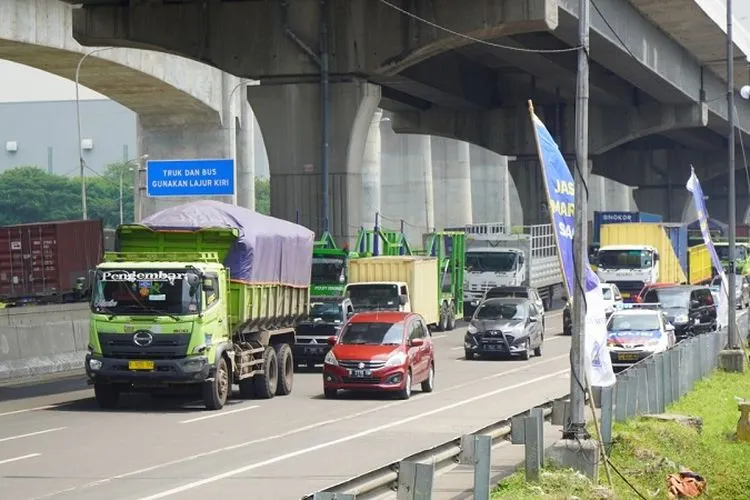 Arus Mudik H-7 dan H-6 Hari Raya Idulfitri, Jasa Marga: 171.358 Kendaraan Meninggalkan Jabotabek (ilustrasi)/jasamarga.com