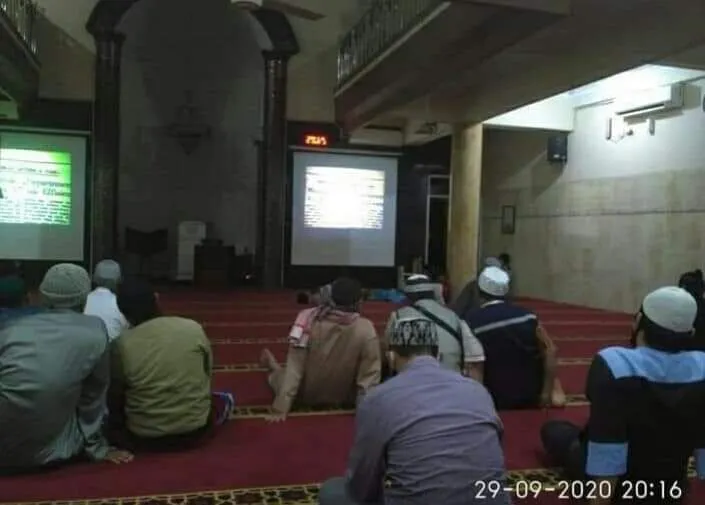 Heboh Nobar Film G30 S/PKI di Masjid