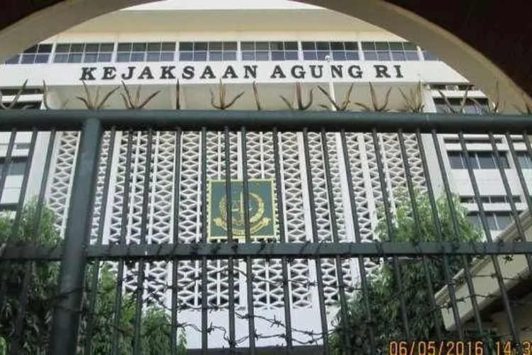 Gedung Kejaksaan Agung di Jl. Sultan Hasanuddin, Kebayoran Baru, Jakarta Selatan, Jumat (6/5/2016). [Suara.com/Adhitya Himawan]