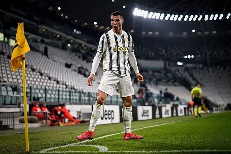 Cristiano Ronaldo mencetak hattrick ke gawang Cagliari. (Twitter Ronaldo)