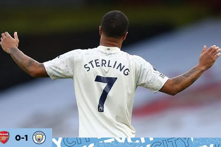 Pencetak gol kemenangan Manchester City, Raheem Sterling, saat melawan tuan rumah Arsenal di Emirates Stadium, Senin (22/2/2021) dini hari WIB. (Twitter Man City)