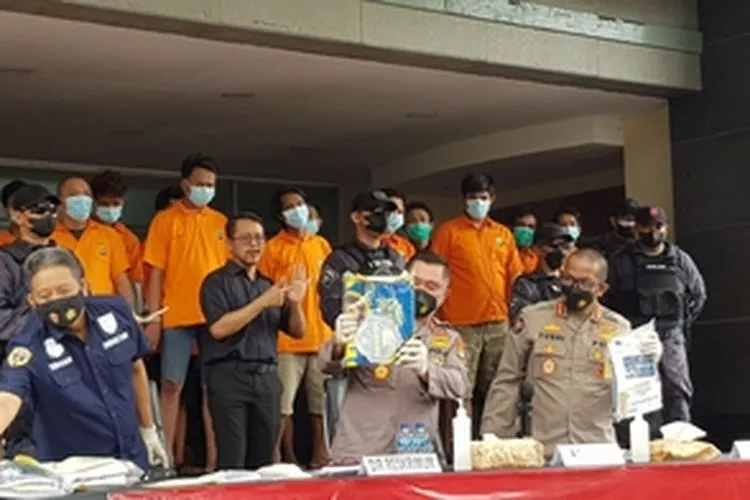 Polisi Tangkap 24 Pelaku 'Bajing Loncat' di Pelabuhan Tanjung Priok / Fichri Hakiim