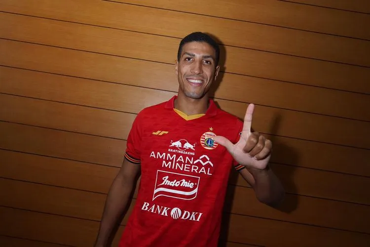 Gabung Persija, Yann Motta Ingin Banyak Piala dan Dikenang The Jakmania (persija.id)
