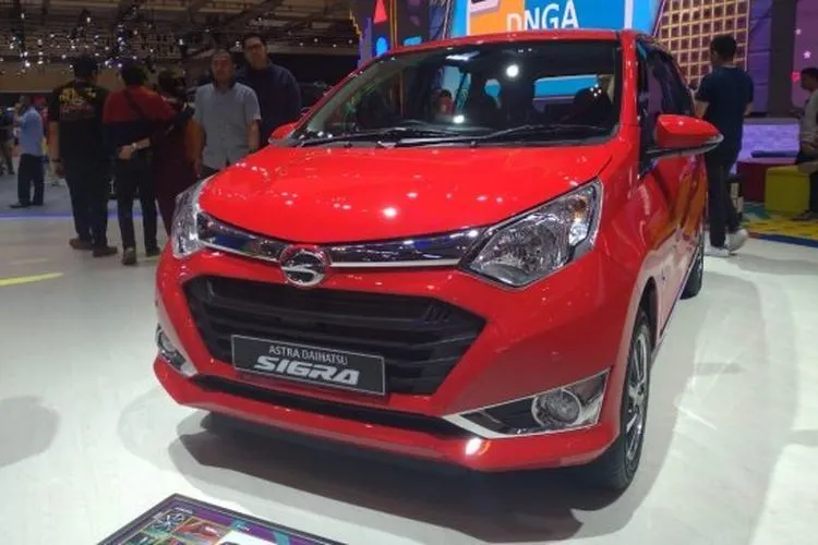 Daihatsu Sigra saat dipamerkan di GIIAS 2019, Jumat (26/7/2019). [Suara.com/Manuel Jeghesta Nainggolan]