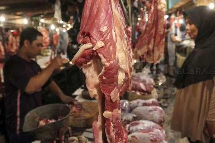 [ilustrasi] Penjualan daging sapi di Pasar Senen, Jakarta, Kamis (22/6).