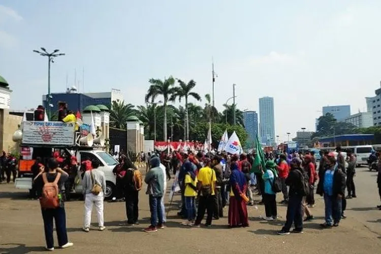 sebagai ilustrasi. pertentangan pengesahan Omnibus Law RUU Ciptaker terus bergulir, terutama di kalangan buruh pabrik/ Suara.com