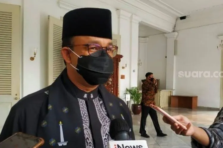 Gubernur DKI Jakarta Anies Baswedan di Balai Kota DKI Jakarta, Jumat (11/9/2020). [Suara.com/Fakhir Fuadi Muflih]