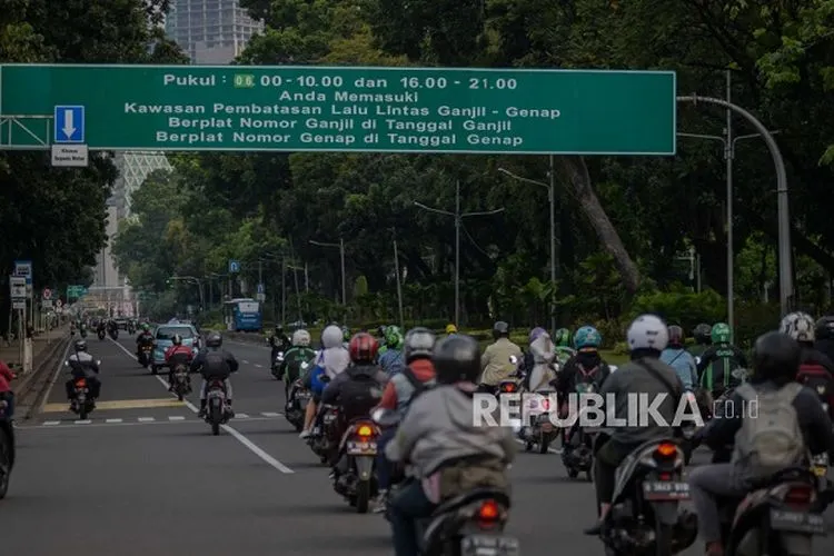 Rambu penanda ganjil genap/Republika