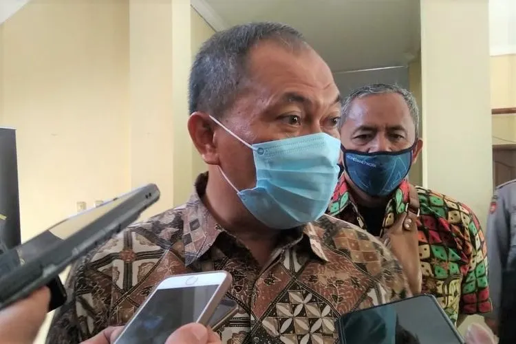 Wali Kota Bandung, Oded Muhammad Danial, diperiksa KPK berkaitan dengan kasus ruang terbuka hijau (RTH). (Ayobandung/Fichri Hakiim)
