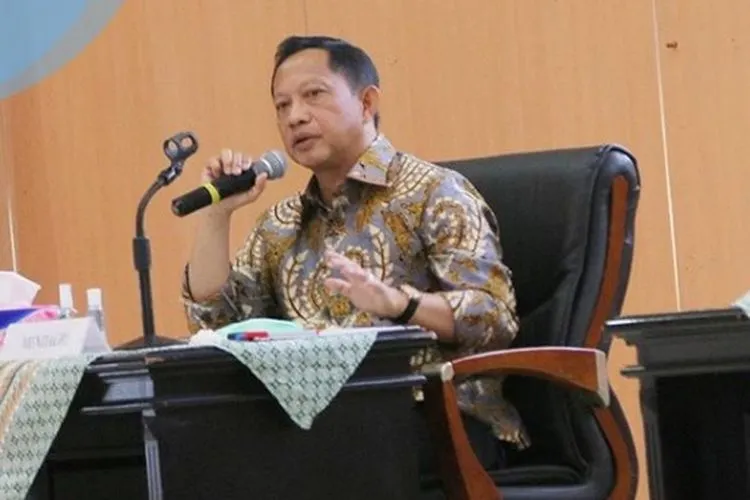 Mendagri Tito Karnavian/ instagram: @kemendagri