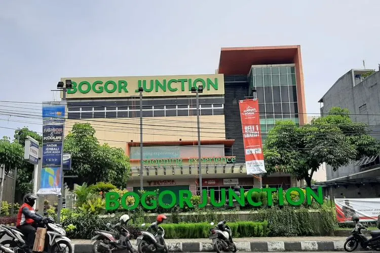 Yogya Bogor Junction/ Husnul Khatimah