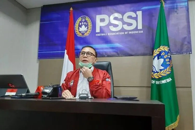 Ketua Umum PSSI Mochamad Iriawan saat memberikan keterangan pers terkait kompetisi musim 2020 di Kantor PSSI, Gedung Fx, Jakarta, Minggu (28/6/2020). (Suara.com / Adie Prasetyo Nugraha).