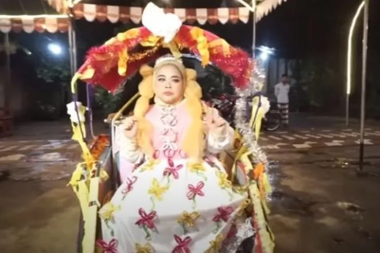 Video klip lagu Aku Bukan Boneka milik Rahmawati Kekeyi (Youtube)