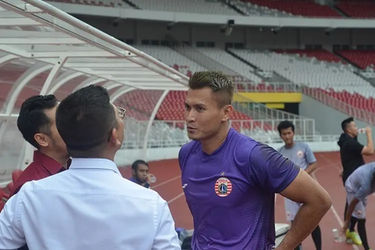 Penjaga gawang Persija Jakarta, Shahar Ginanjar (Ayojakarta.com/Hendy Dinata)