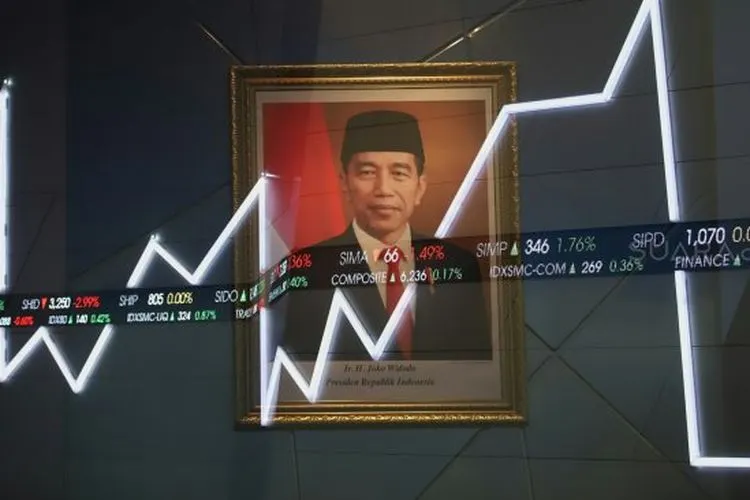 Monitor pergerakan harga saham di Gedung Bursa Efek Indonesia, Jakarta. [Suara.com/Arya Manggala]