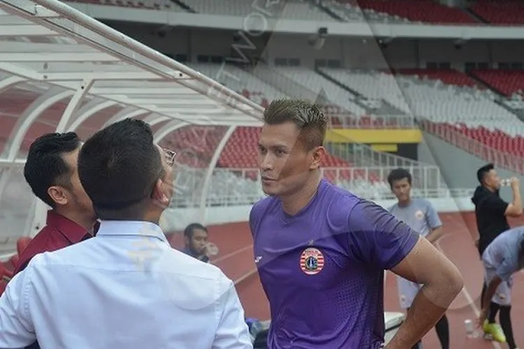 Penjaga gawang Persija Jakarta, Shahar Ginanjar. (Ayojakarta.com/Hendy Dinata)