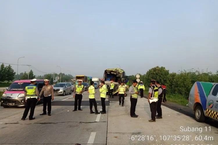Kecelakaan beruntun Tol Cipali (dok Polres Subang)