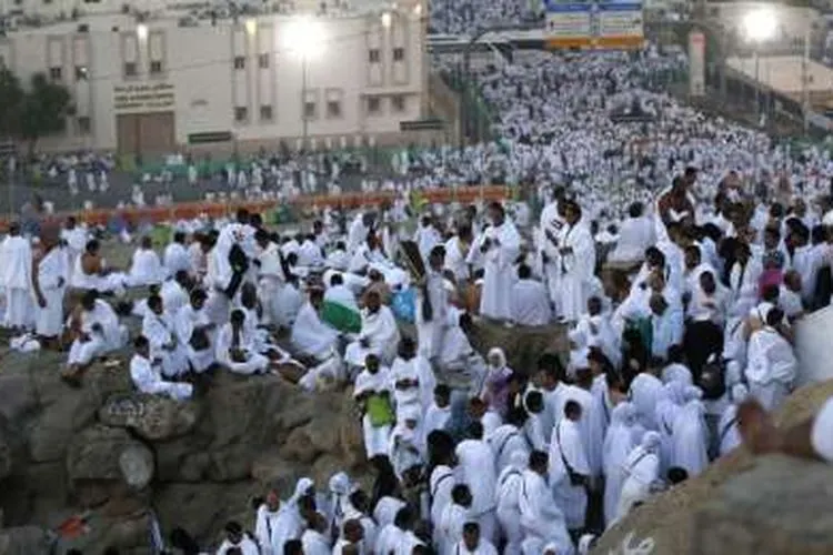 Ilustrasi jamaah ibadah haji dan umrah di Tanah Suci Mekkah