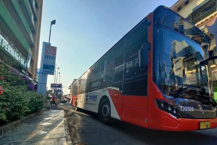 Bus wisata Transjakarta (Disparbud DKI Jakarta)
