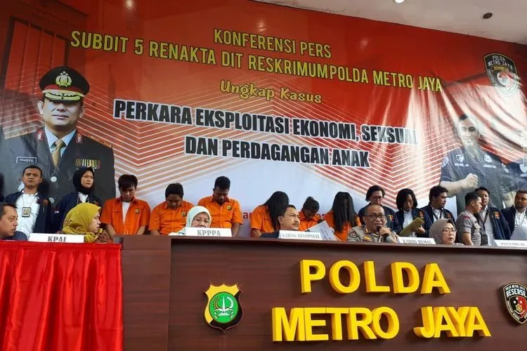 Konferensi pers penangkapan komplotan prostitusi dan perdagangan anak di Markas Polda Metro Jaya, Jakarta Selatan, Selasa (21/1/2020). (Kompas.com/Rindi Nuris Velarosdela)