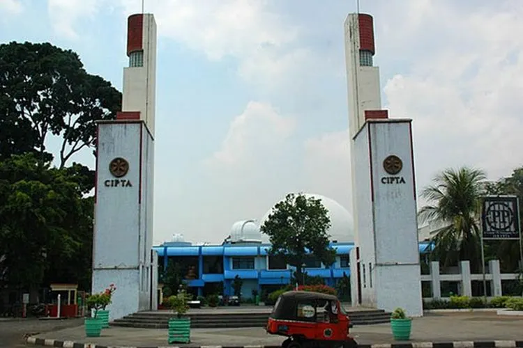 Taman Ismail Marzuki (Ihategreenjello.com)