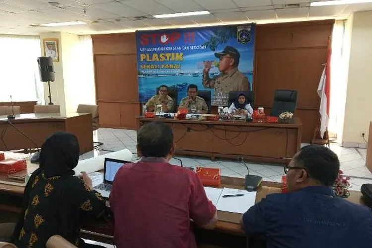 Rapat koordinasi Pemkab Kepulauan Seribu terkait percepatan penyediaan BBM/pulauseribu.jakarta.go.id