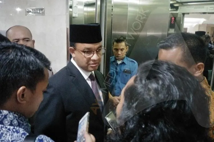 Gubernur Anies Baswedan menghadiri pengumuman susunan pimpinan AKD DPRD DKI 2019-2024/Ayojakarta.com
