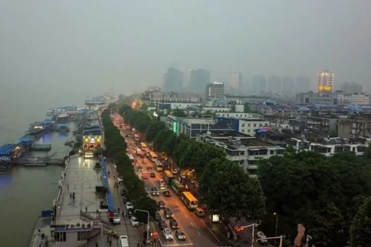 Wuhan, kota metropolitan di Tiongkok [Pixabay].