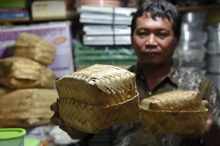 Besek Bambu (republika.co.id)