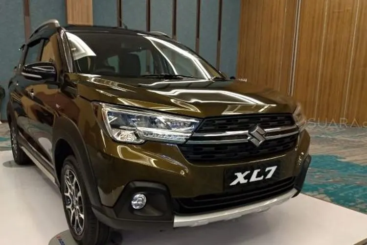 Suzuki XL7 tampil dalam tiga varian untuk pasar nasional [Suara.com/Manuel Jeghesta Nainggolan].