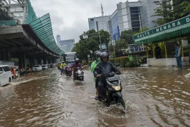 Ilustrasi banjir Jakarta. (ANTARA FOTO/Galih Pradipta/wsj.)