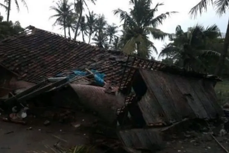 Puting beliung terjang Tangerang (bantennews)