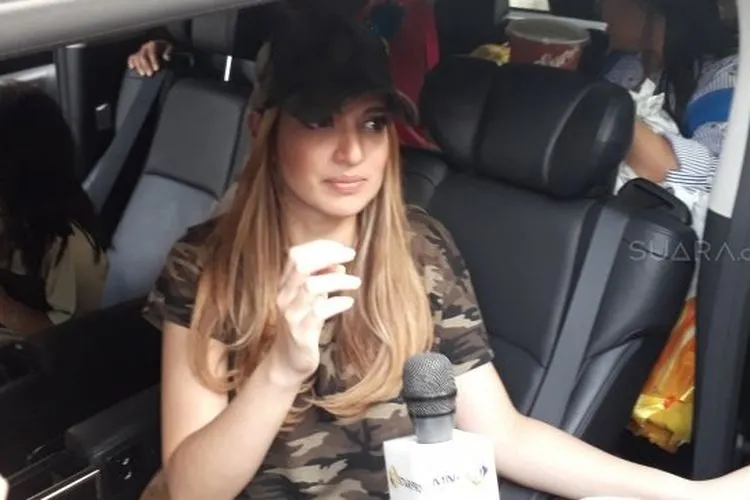 Gagal jadi Host, Nia Ramadhani Merasa Terpukul hingga Menangis (suara.com)