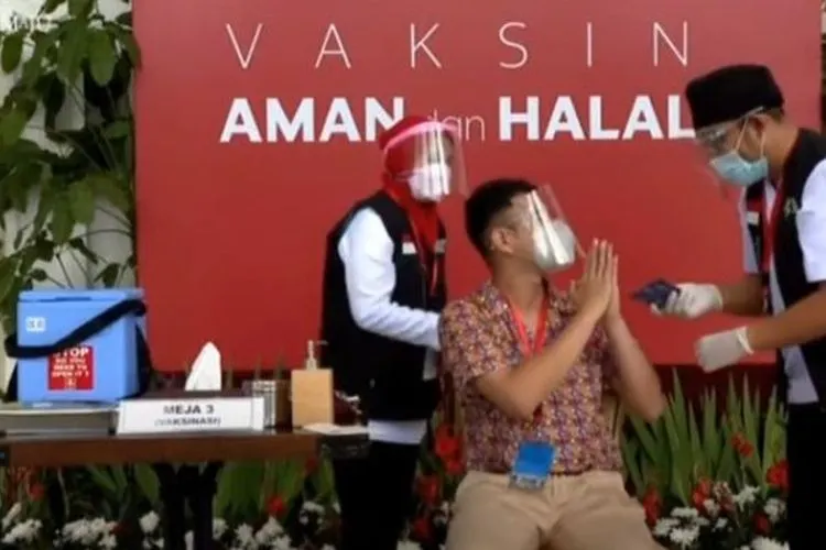 Raffi Ahmad Disuntik Vaksin Wakili Kaum Milenial (suara.com)