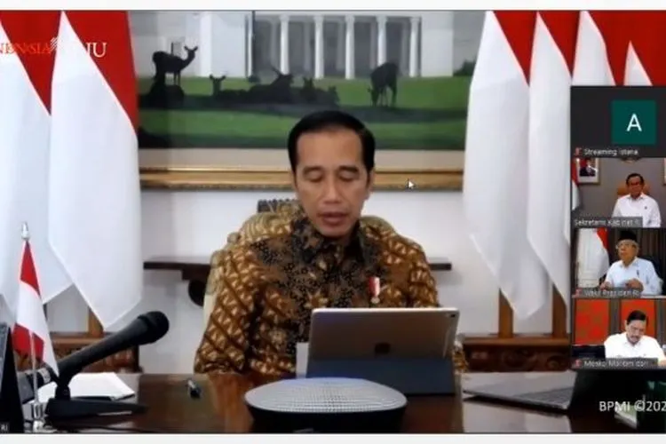 Presiden Jokowi ketika menggelar Ratas Laporan Gugus Tugas Covid-19, 30 Maret 2020. (YouTube/Sekretariat Presiden)