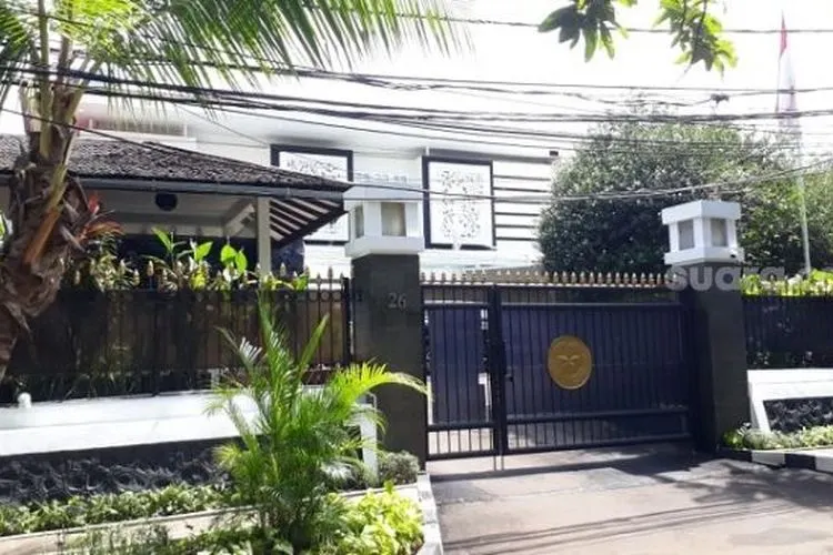 Rumah dinas Menteri KKP Edhy Prabowo jelang digeledah penyidik KPK, hari ini. (Suara.com/Bagaskara)