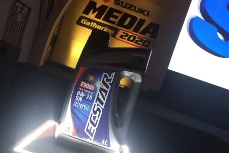 Suzuki meluncurkan pelumas Ecstar di Jakarta, Selasa (4/2/2020). [Suara.com/Tivan Rahmat]